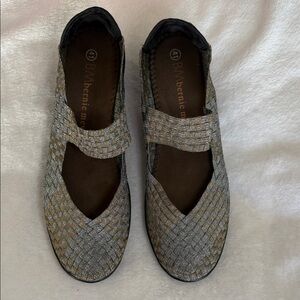 Bernie Mev Drake Metallic Pewter Wedge MaryJane Platform Women's 41 Shoe